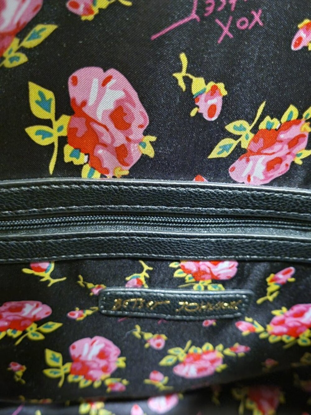 Betsey Johnson Pug Weekender Bag & Lunch Tote - Picture 5 of 13